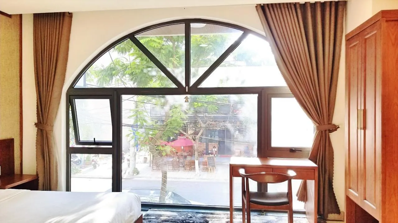Aris Beach Apartment & Hotel Da Nang