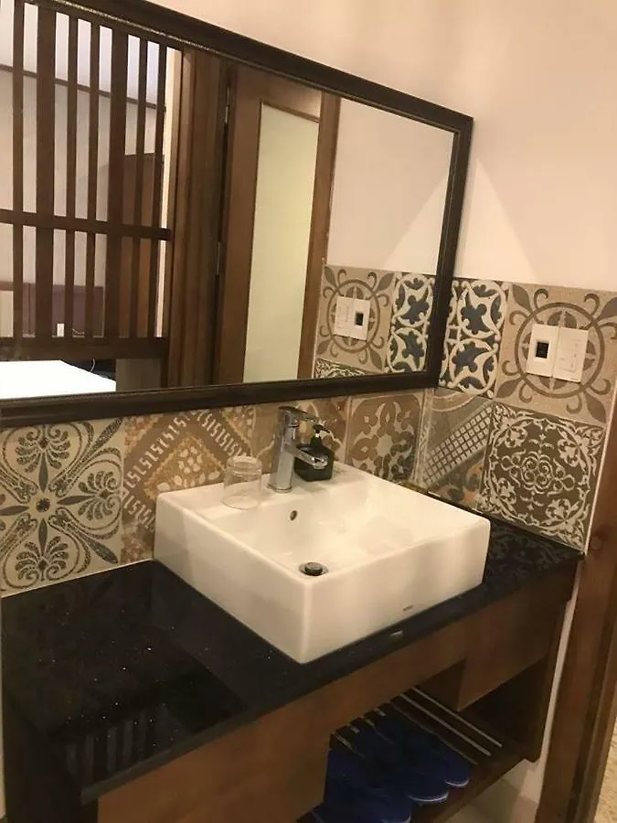 Aris Beach Apartment & Hotel Da Nang