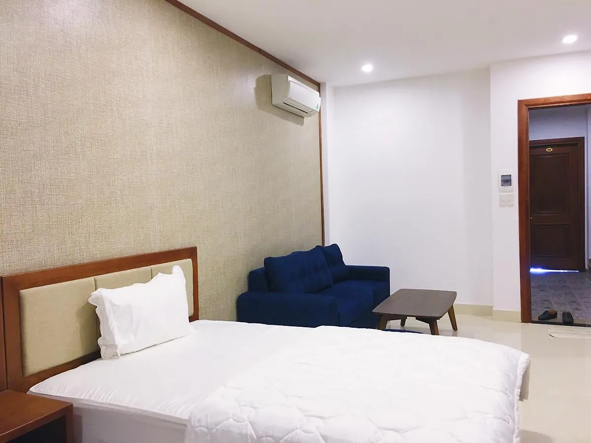 Aris Beach Apartment & Hotel Дананг