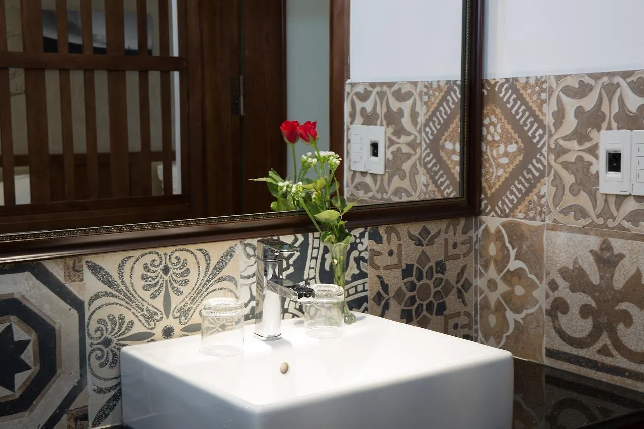 Aris Beach Apartment & Hotel Дананг Вьетнам