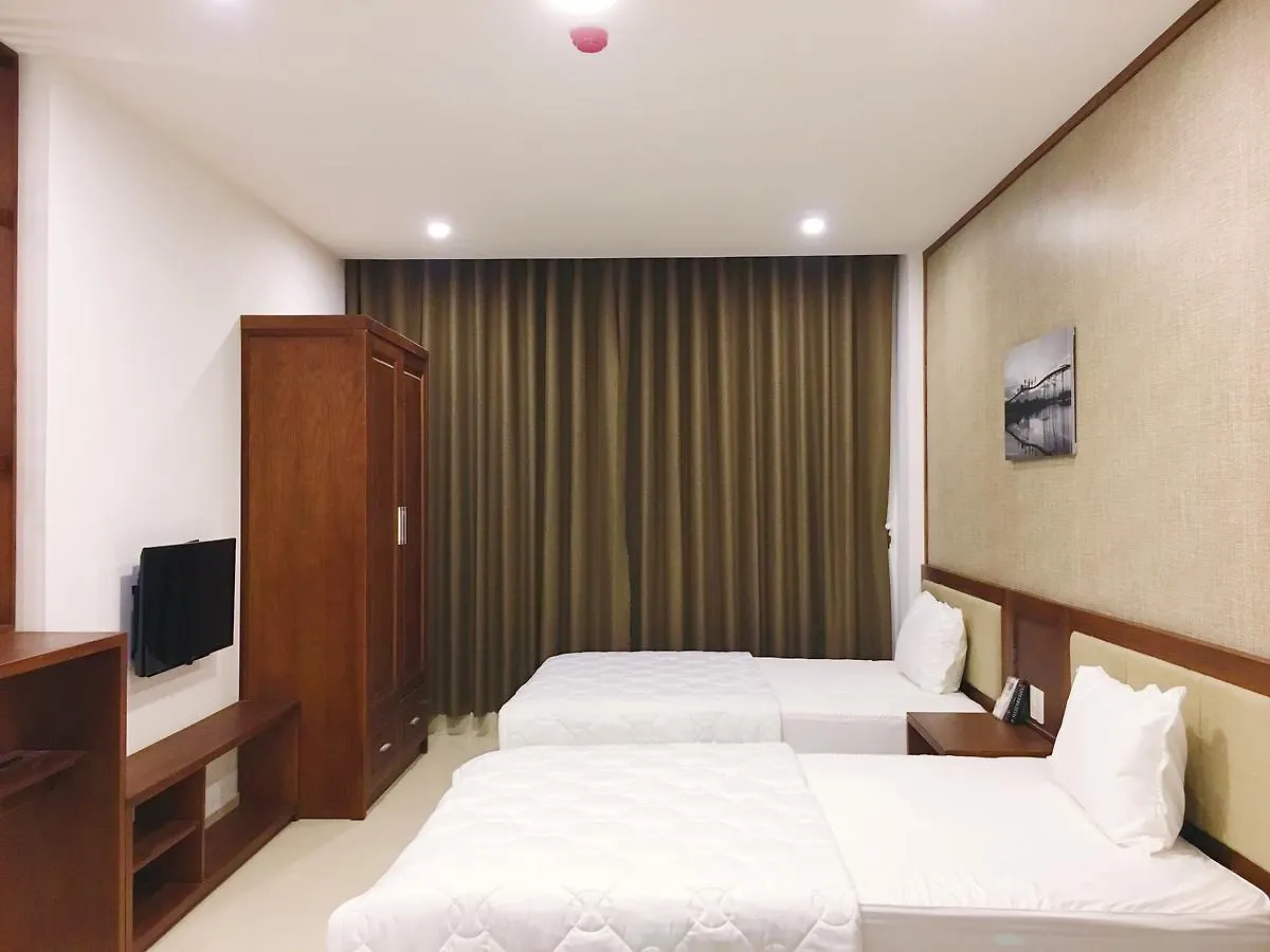 Aris Beach Apartment & Hotel Дананг