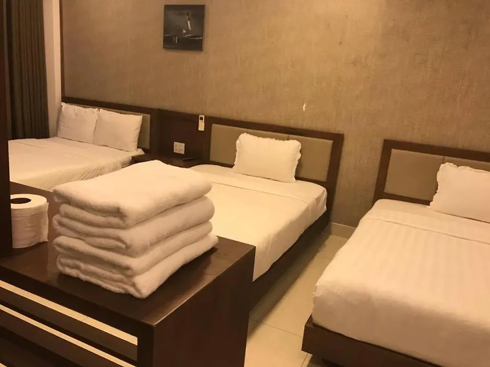 Aris Beach Apartment & Hotel Дананг Вьетнам