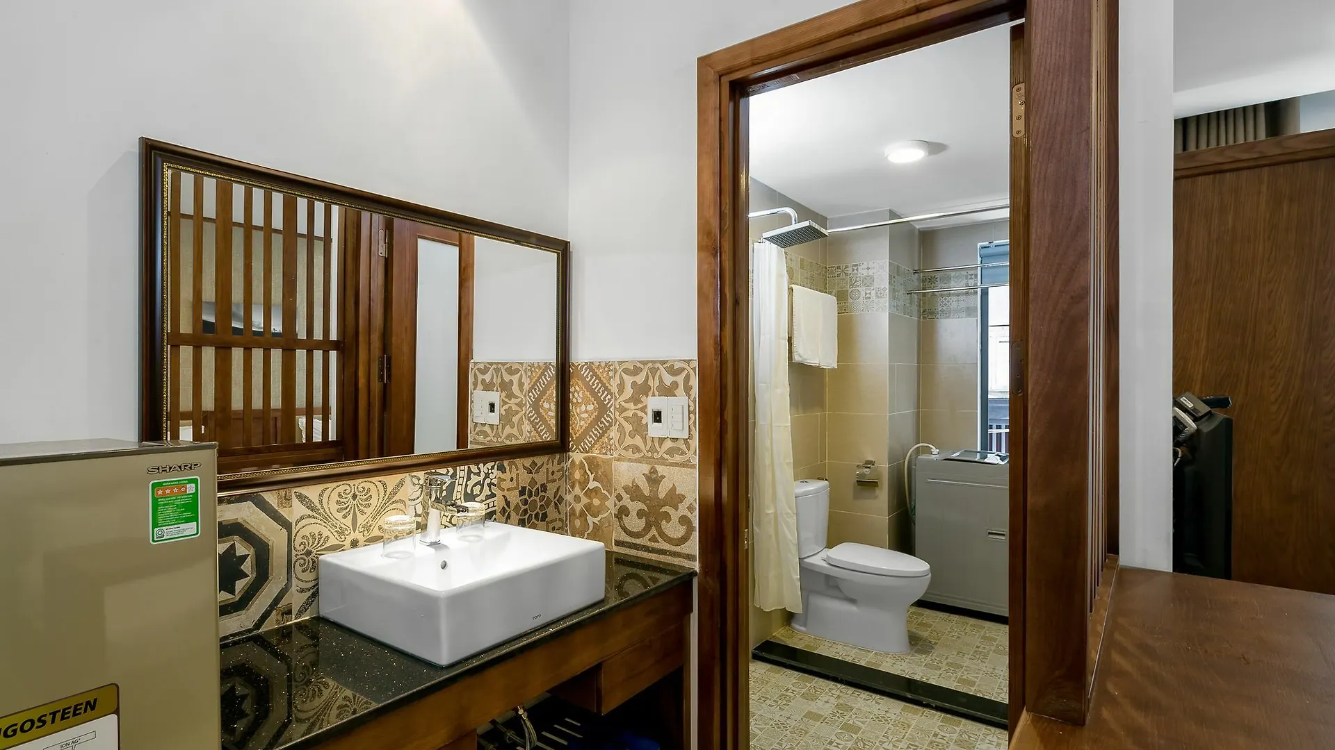 Aris Beach Apartment & Hotel Дананг Вьетнам