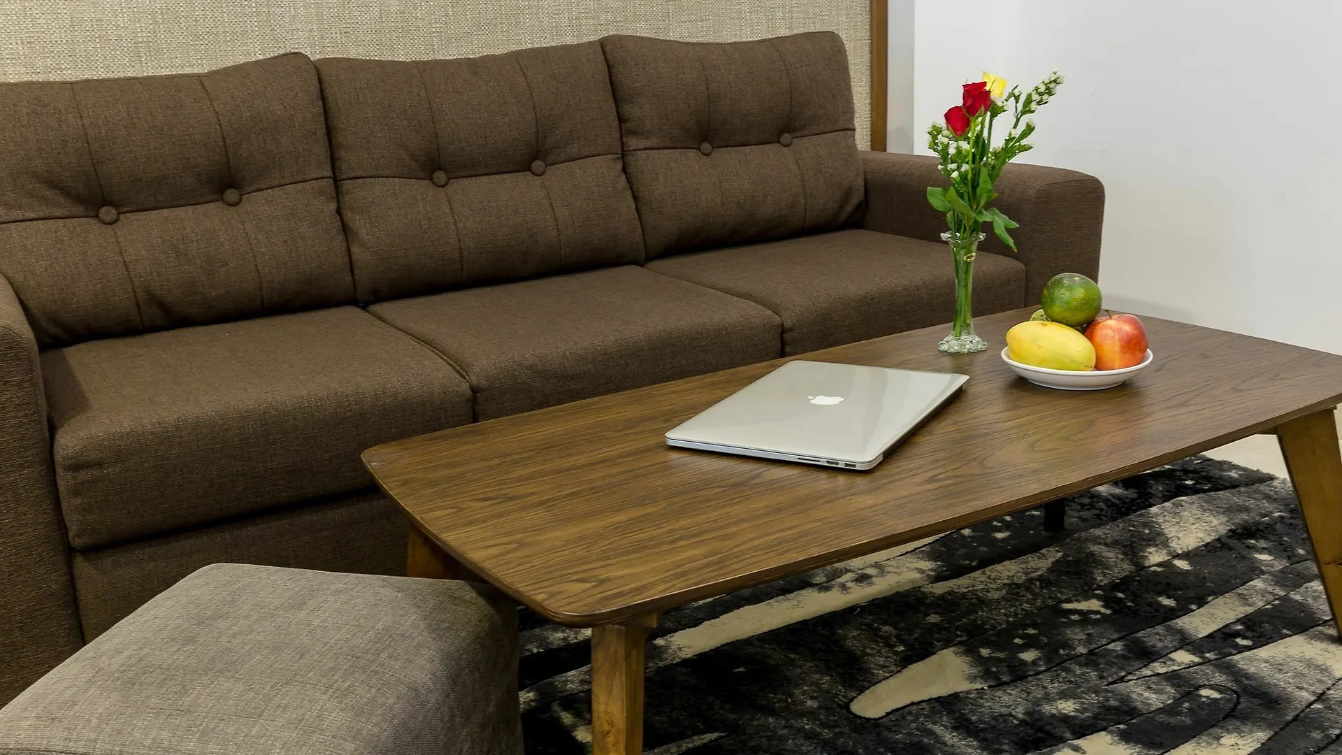 Aris Beach Apartment & Hotel Дананг